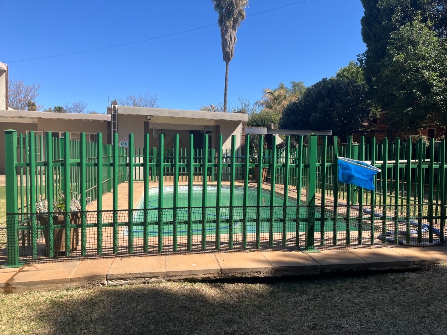 3 Bedroom Property for Sale in Wilkoppies North West